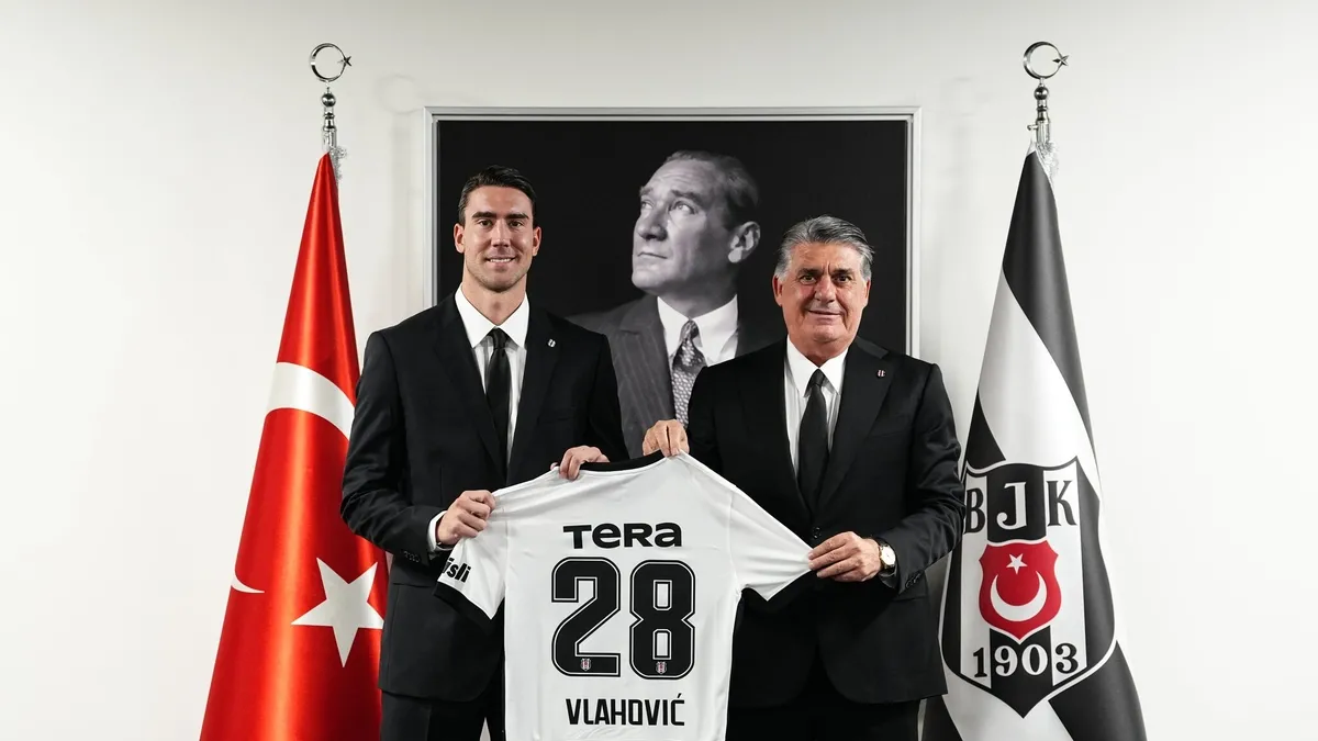 Beşiktaş, Dusan Vlahovic ile 3 yıllık sözleşme imzaladı