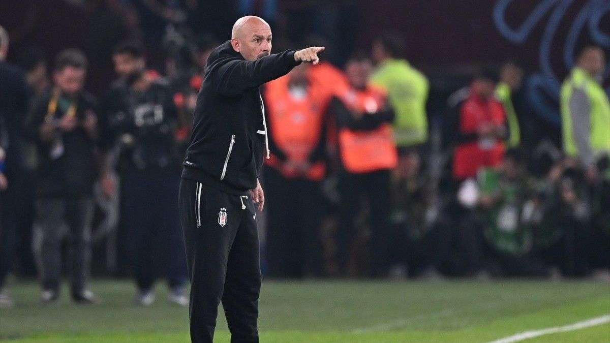 Vincenzo Italiano'dan Beşiktaş'ta kadro operasyonu! 11 oyuncu değişiyor
