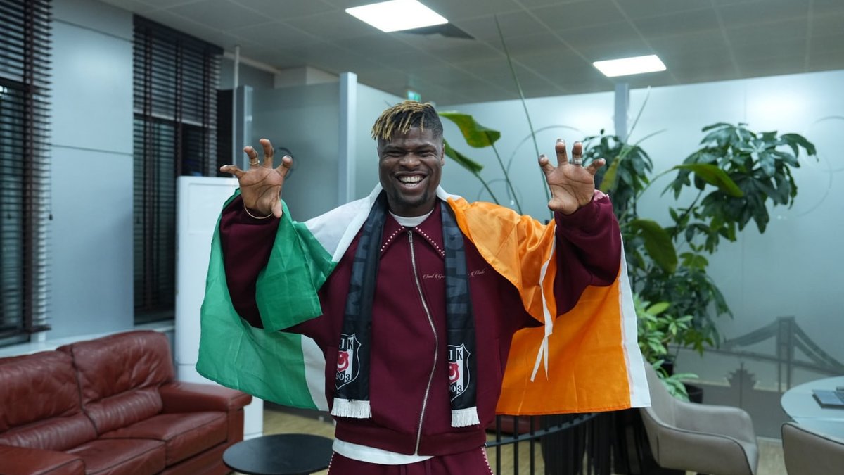 Beşiktaş'ın yeni transferi Emmanuel Agbadou İstanbul'a geldi