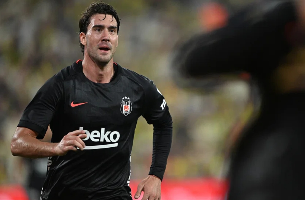 Vlahovic'ten Beşiktaş'a Kötü Haber: Sakatlandı!