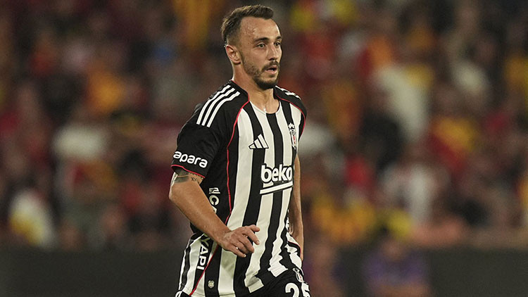 Beşiktaş, Gökhan Sazdağı'nın Çorum FK'ya transferini resmen açıkladı