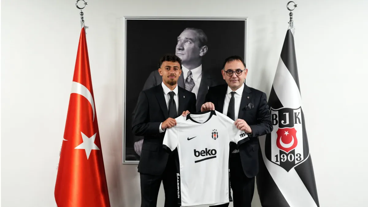 Beşiktaş'ta yeni transfer İlhan Fakılı antrenmanda yer aldı