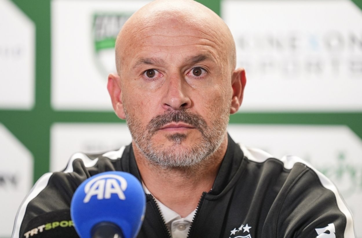 Vincenzo Italiano: 'Hedefimize ulaştık, Avrupa'dayız!'