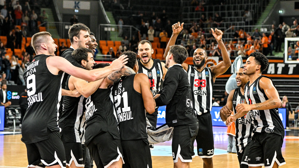 Beşiktaş ve Türk Telekom EuroCup Yarı Finallerinde Farklı Galibiyetler Aldı
