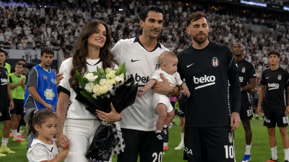 Necip Uysal'a Beşiktaş'ta Duygusal Veda Töreni