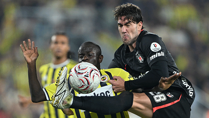 Beşiktaş'ta köklü değişim! 15 oyuncu ile yollar ayrıldı, 10 yeni isim kadroya katıldı
