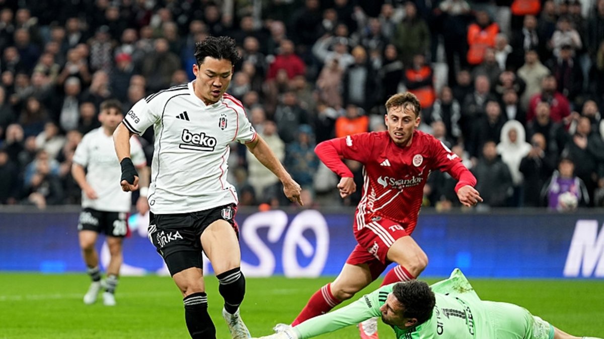 Beşiktaş, Antalyaspor'u 4-2 ile geçerek moral buldu