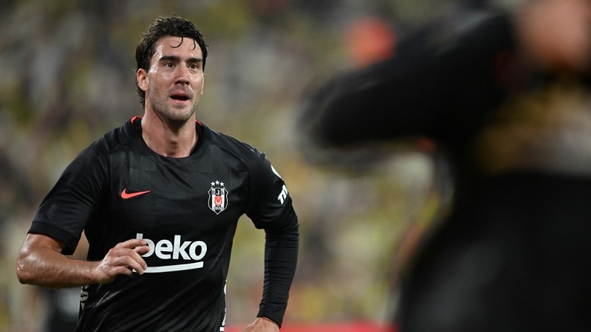 Dusan Vlahovic Beşiktaş'ta 3 maçta 4 golle tarih yazdı