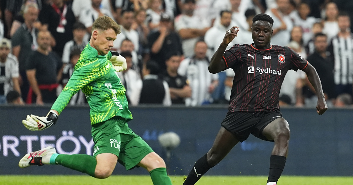 Beşiktaş'ın kalecisi Nübel, rakipteki kırmızı kartın avantaj olduğunu söyledi