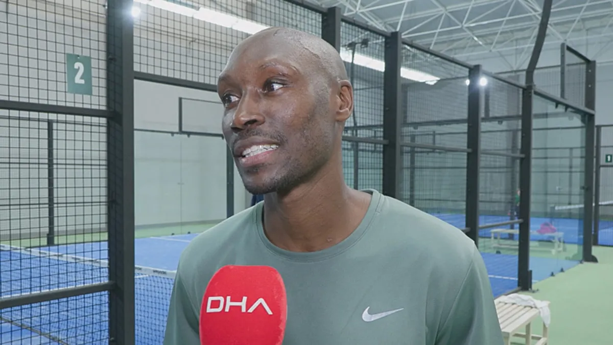 Atiba Hutchinson: Beşiktaş tarafında kalıyorum, Salah'ın burada olması inanılmaz