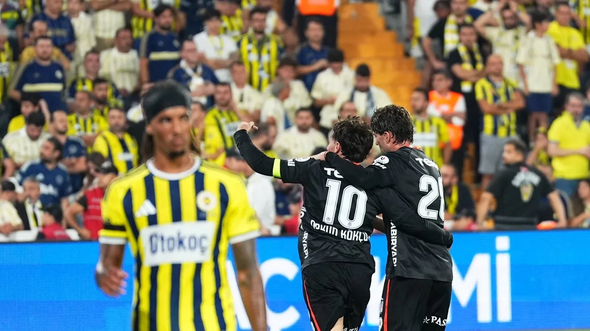 Beşiktaş, Fenerbahçe derbisinden galip ayrıldı ve sosyal medyada göndermelerde bulundu