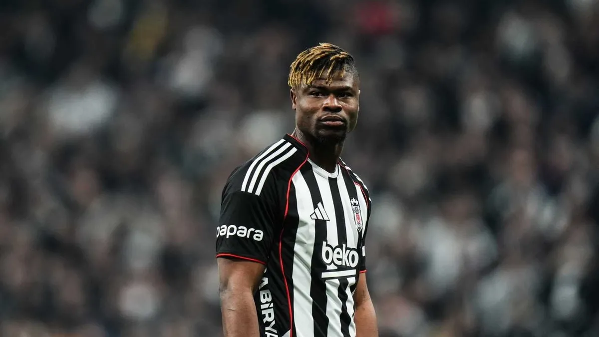 Beşiktaş'ta Emmanuel Agbadou'nun transferi için menajerler devrede