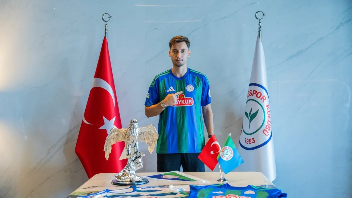 Beşiktaş, Tayyip Talha Sanuç'u Çaykur Rizespor'a transfer etti
