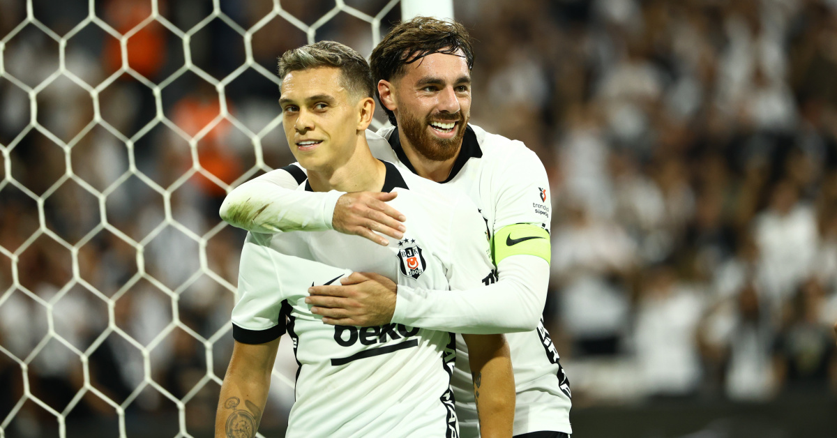 Beşiktaş formaları 100 bin adedi geçti! Vlahovic'e yoğun ilgi