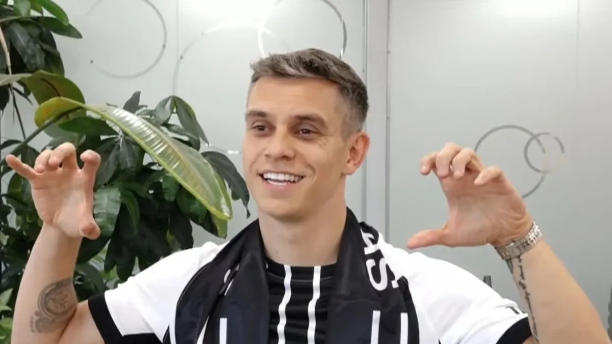 Beşiktaş'ın yeni transferi Trossard İstanbul'a geldi!