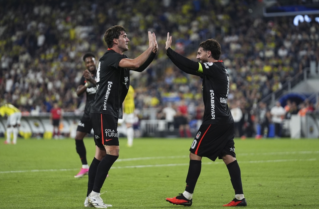 Beşiktaş, Fenerbahçe'yi derbide istatistiklerle geride bıraktı