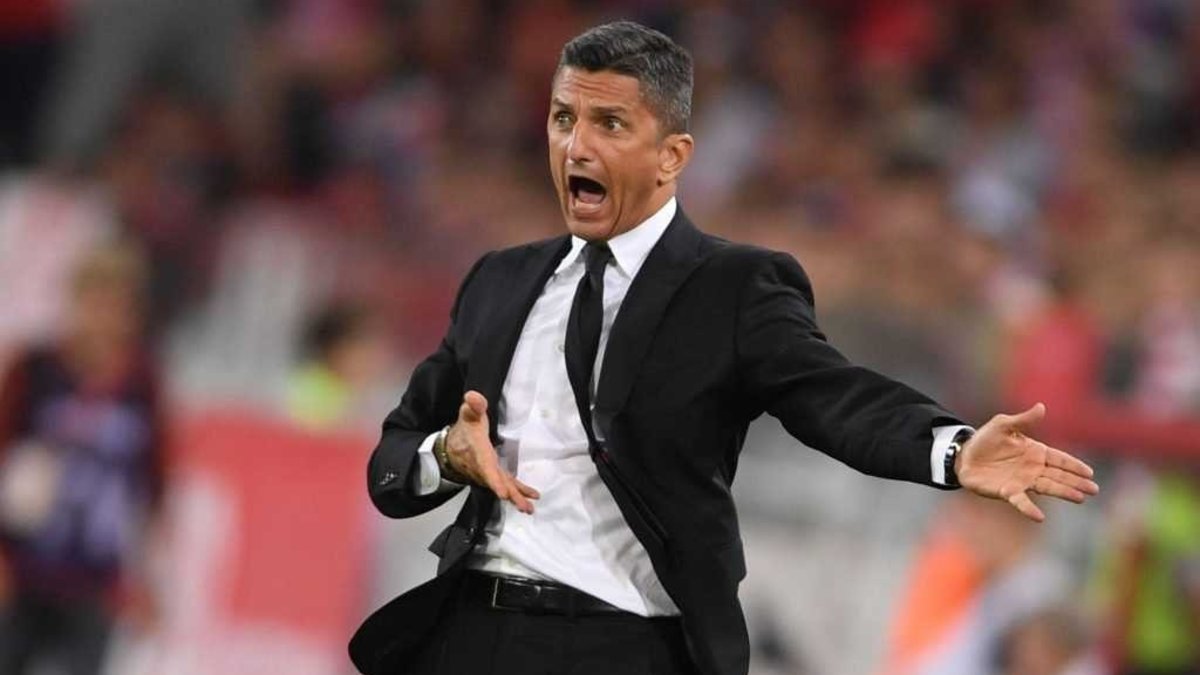 Beşiktaş'ın hoca adayları arasında Razvan Lucescu da var