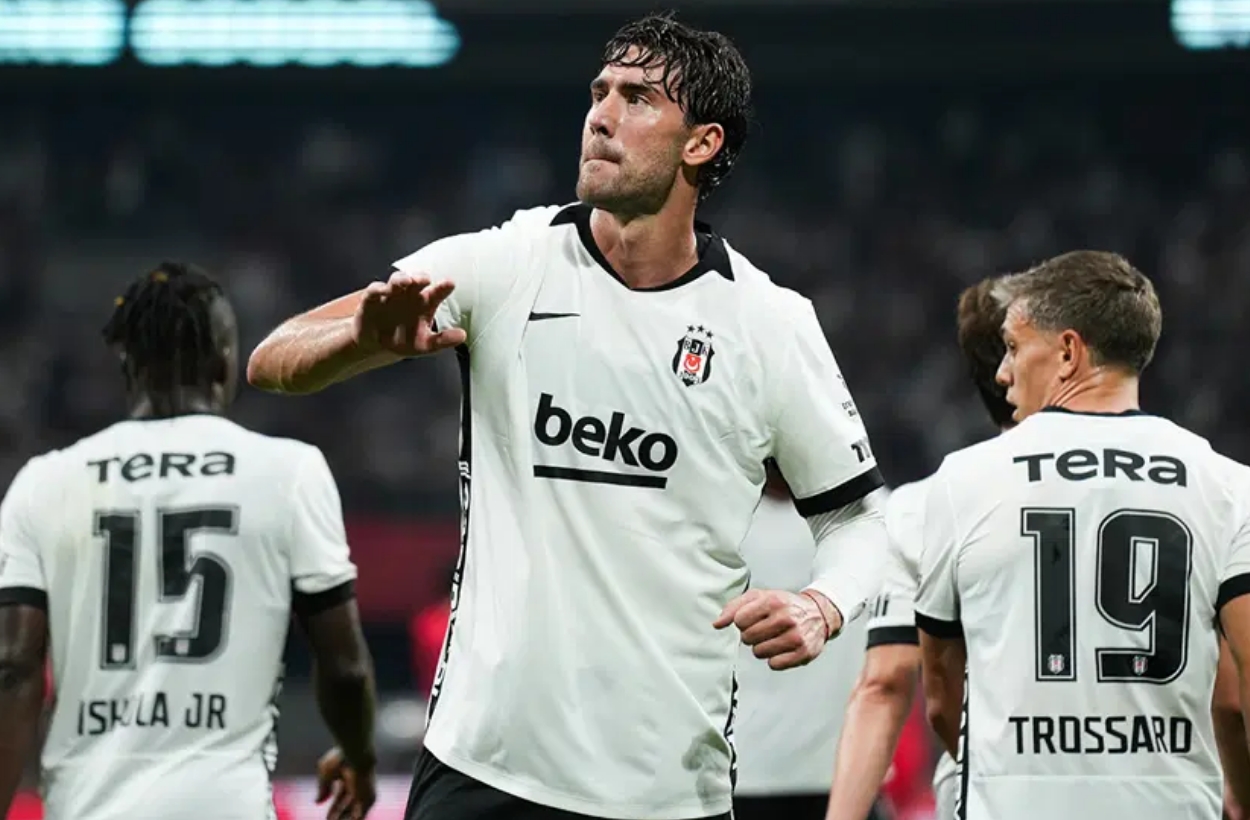 Vlahovic'in Beşiktaş'a gitmesi Pavlovic'i şaşırttı