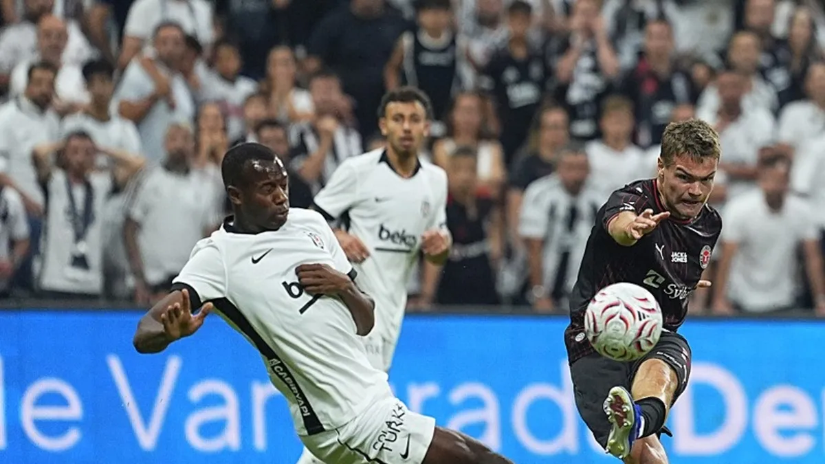 Beşiktaş'ta Tiago Djalo Sakatlandı, Emmanuel Agbadou Oyuna Girdi