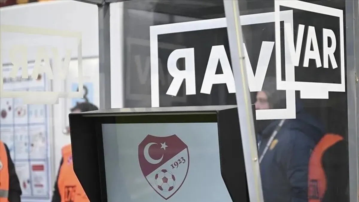 Beşiktaş-Çorum FK maçının VAR hakemi Richard Martens oldu