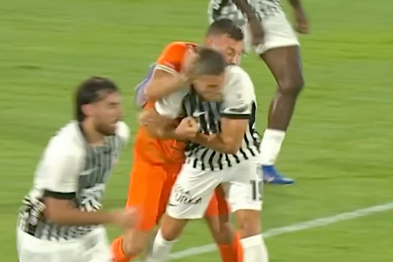 Leandro Trossard'dan Alanyaspor Maçında Hakemlere Sert Eleştiri