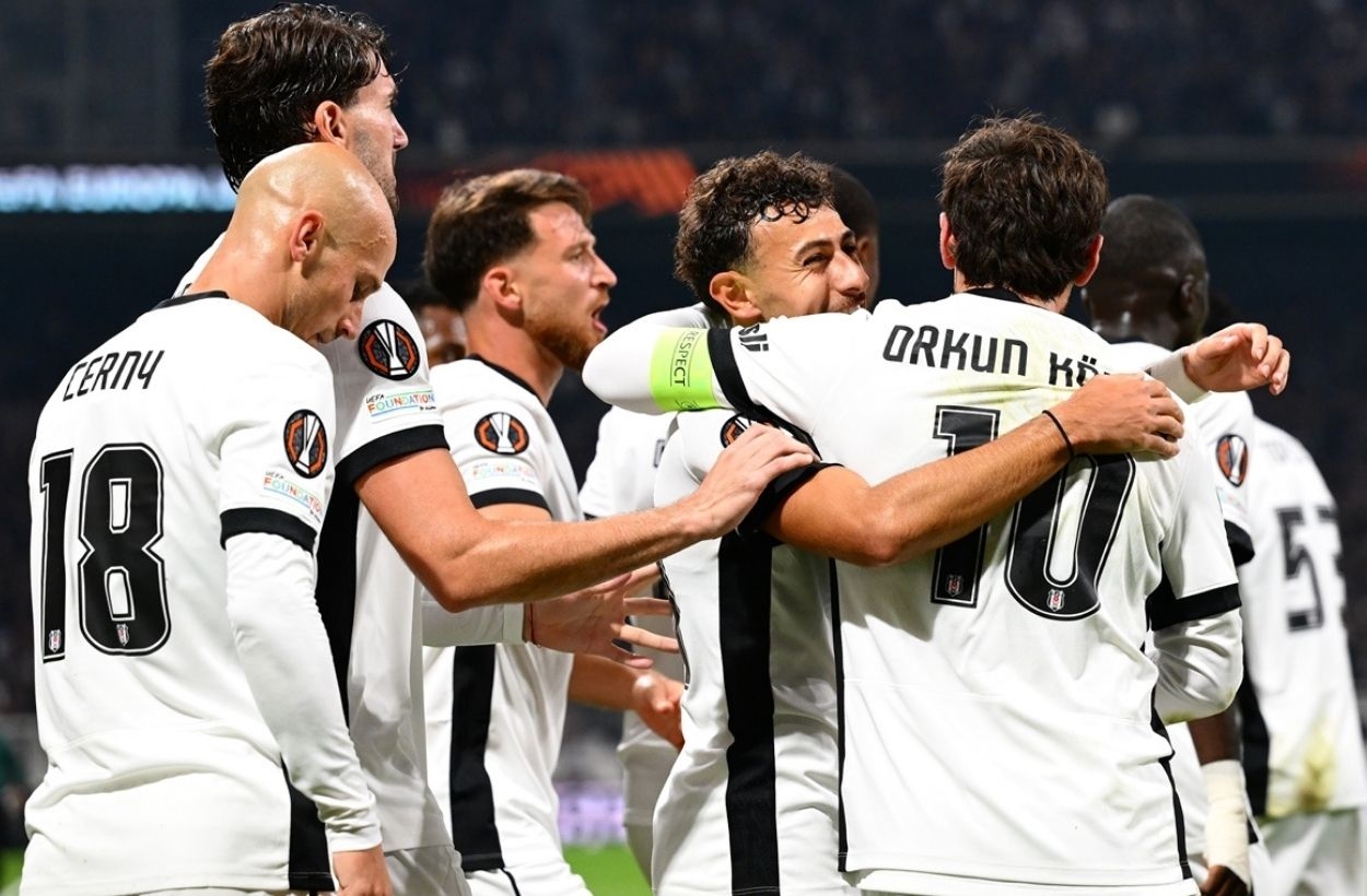 Beşiktaş'ta forma satışları 120 bin barajını geçti!