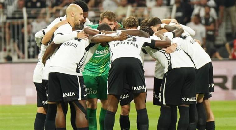 Beşiktaş, 10 yeni transferle iddialı bir kadro oluşturdu
