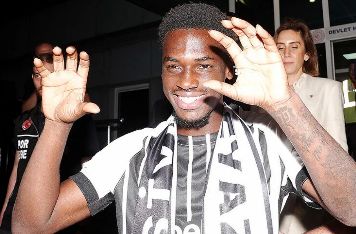 Beşiktaş, Ernest Poku'yu kiraladı: Şarta bağlı satın alma opsiyonu ile anlaşma sağlandı