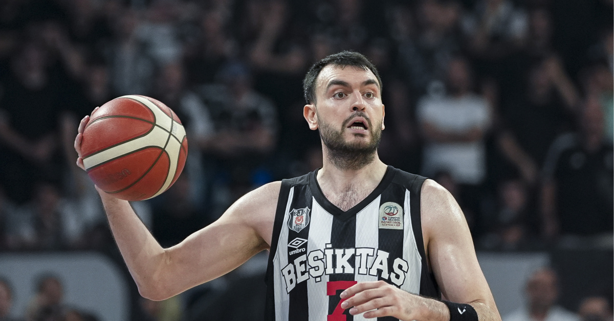 Yiğit Arslan Beşiktaş'a Veda Etti
