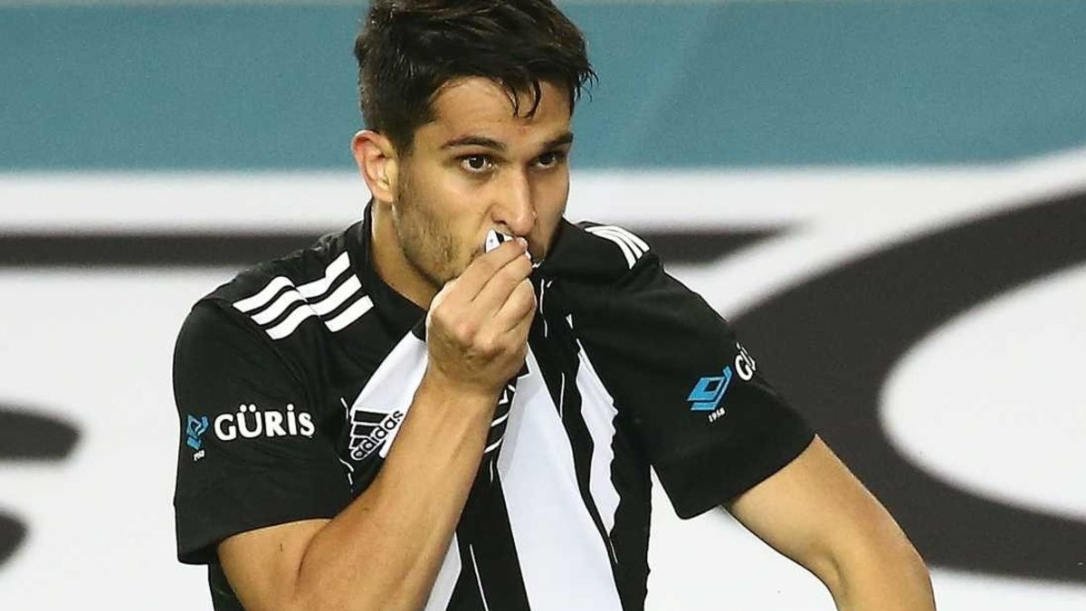 Necip Uysal'a Beşiktaş'tan özel jübile maçı jesti