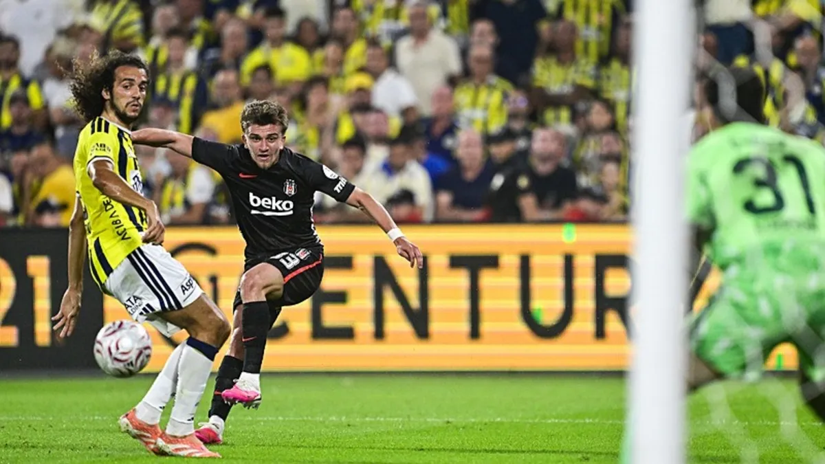 Beşiktaş'ta Rıdvan Yılmaz'dan sakatlık şoku! Mücadeleye devam edemedi