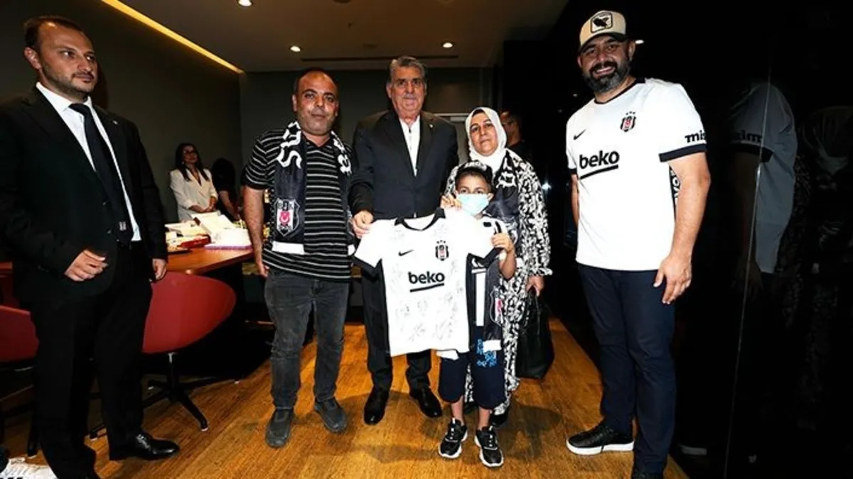 Minik Taraftar Muhammed Yasin Tüpraş Stadı'nda Ağırladı