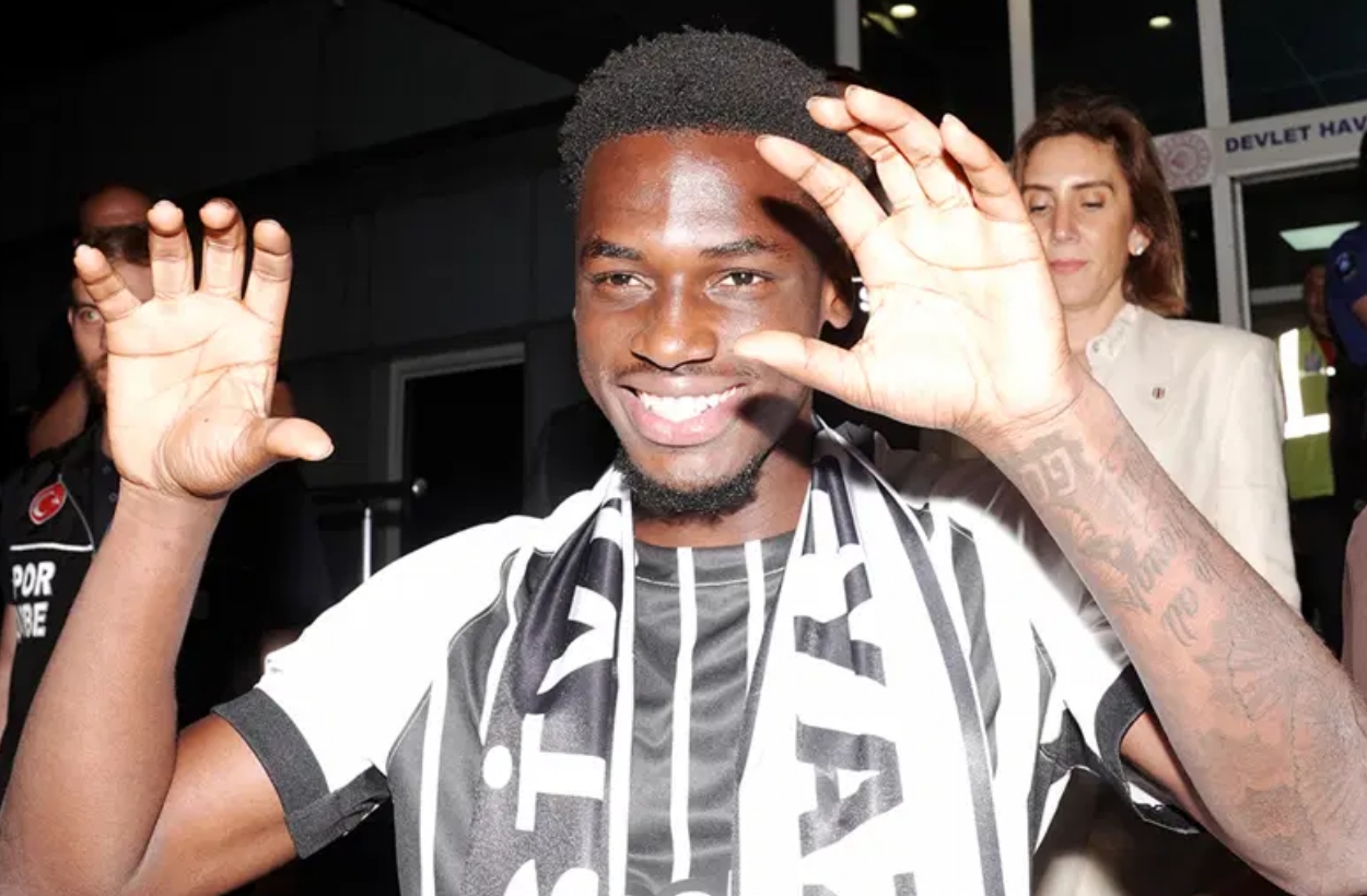 Beşiktaş, Fiorentina'nın Peşinde Olduğu Ernest Poku'yu Kadrosuna Kattı