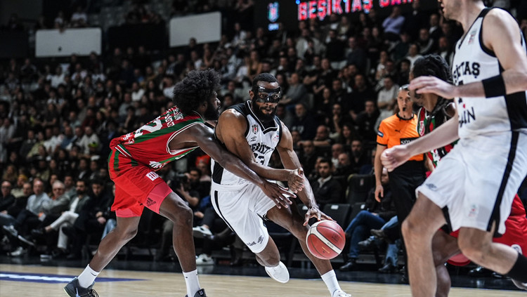Beşiktaş GAİN, Karşıyaka'yı 92-86 mağlup ederek 21. galibiyetini aldı