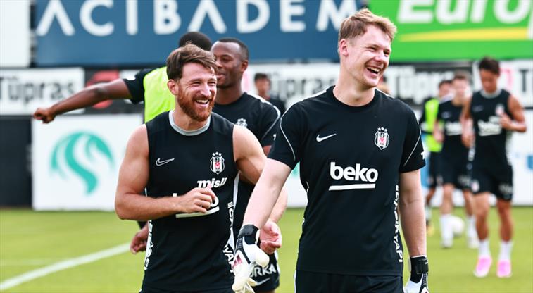 Beşiktaş, Hradec Kralove ile Rövanş İçin Hazırlıklarını Sürdürüyor