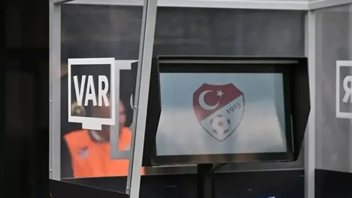 Beşiktaş-Çorum FK maçının VAR'ı Richard Martens oldu!