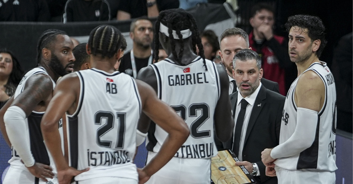 Beşiktaş'ın Barcelona Maçındaki Düşüşü ve Beklenen Transferler