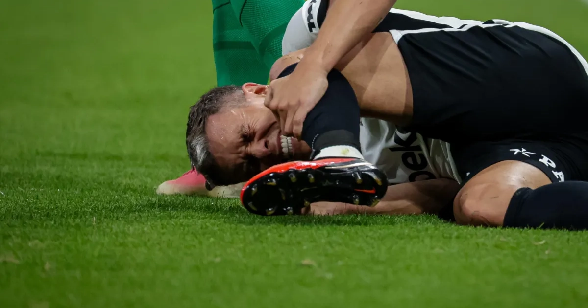 Leandro Trossard, Beşiktaş'taki 3. maçında sakatlandı!