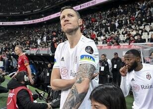 Mourinho, Beşiktaş'ın eski yıldızı Weghorst'u Benfica'ya katmak istiyor