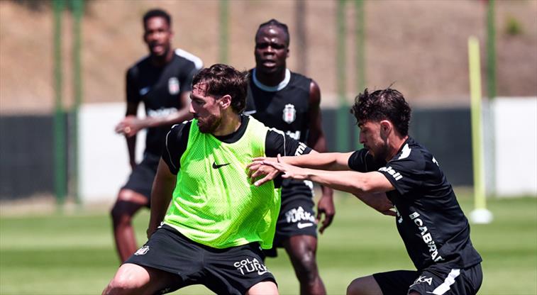 Beşiktaş, Midtjylland Maçı İçin Hazırlıklarını Sürdürüyor
