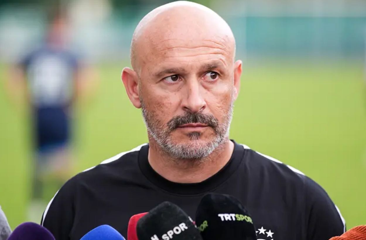 Beşiktaş'ın Teknik Direktörü Italiano'dan Hradec Kralove Maçı Öncesi Açıklamalar