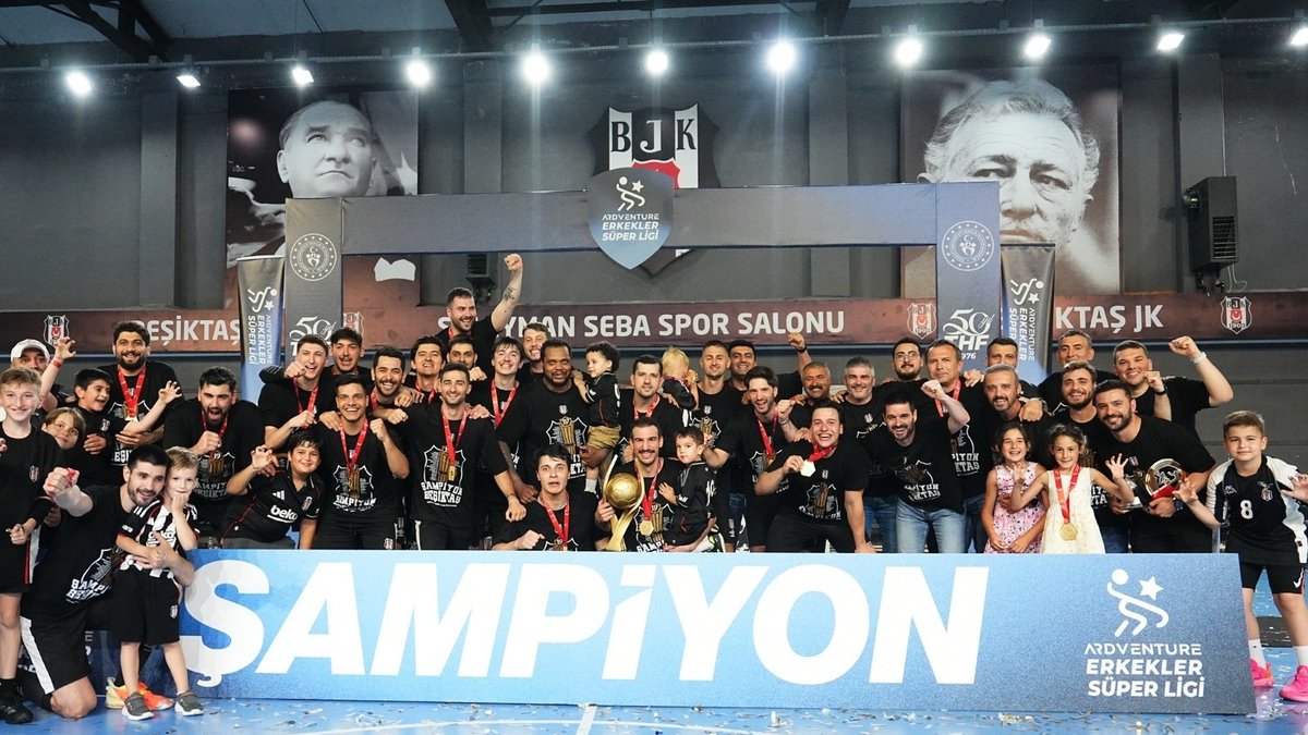 Beşiktaş Hentbol Takımı, Şampiyonluk Kupasını Kazandı