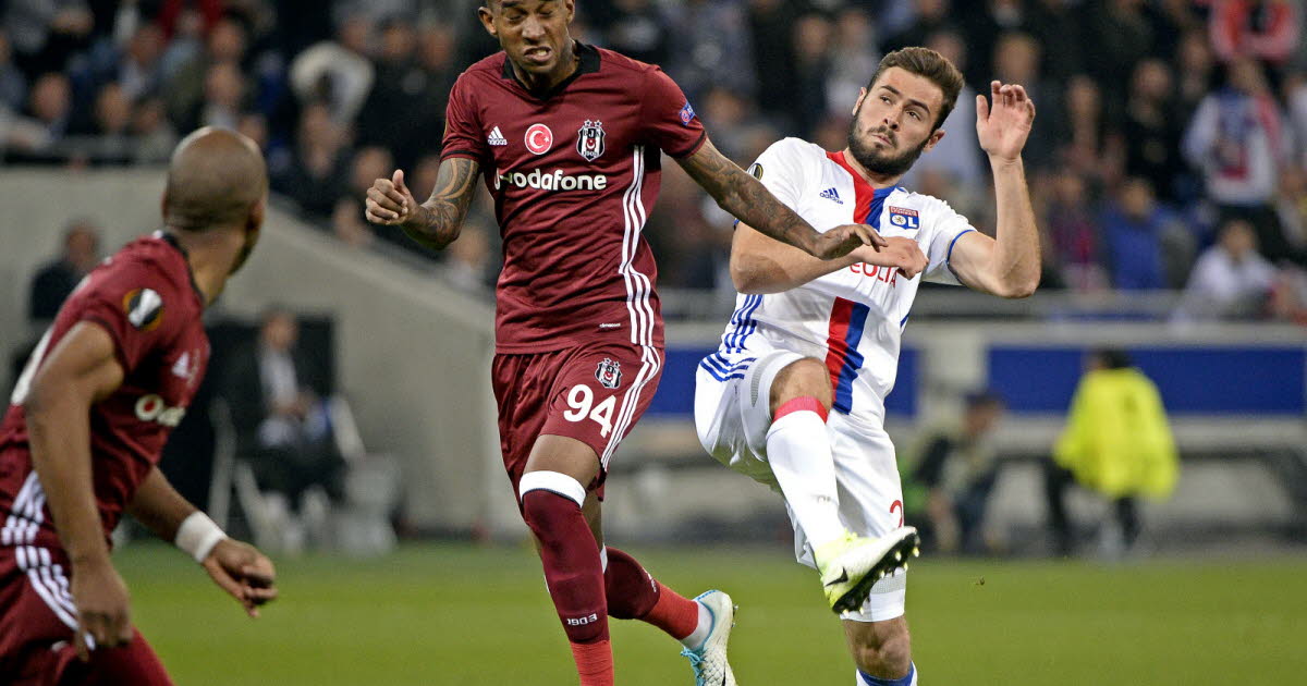 Fenerbahçe'nin Golcüsü Talisca, Lyon Karşısında Tehlike Saçıyor