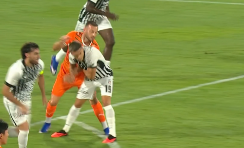 Leandro Trossard'a yapılan saldırı sonrası Beşiktaş'tan sert tepki