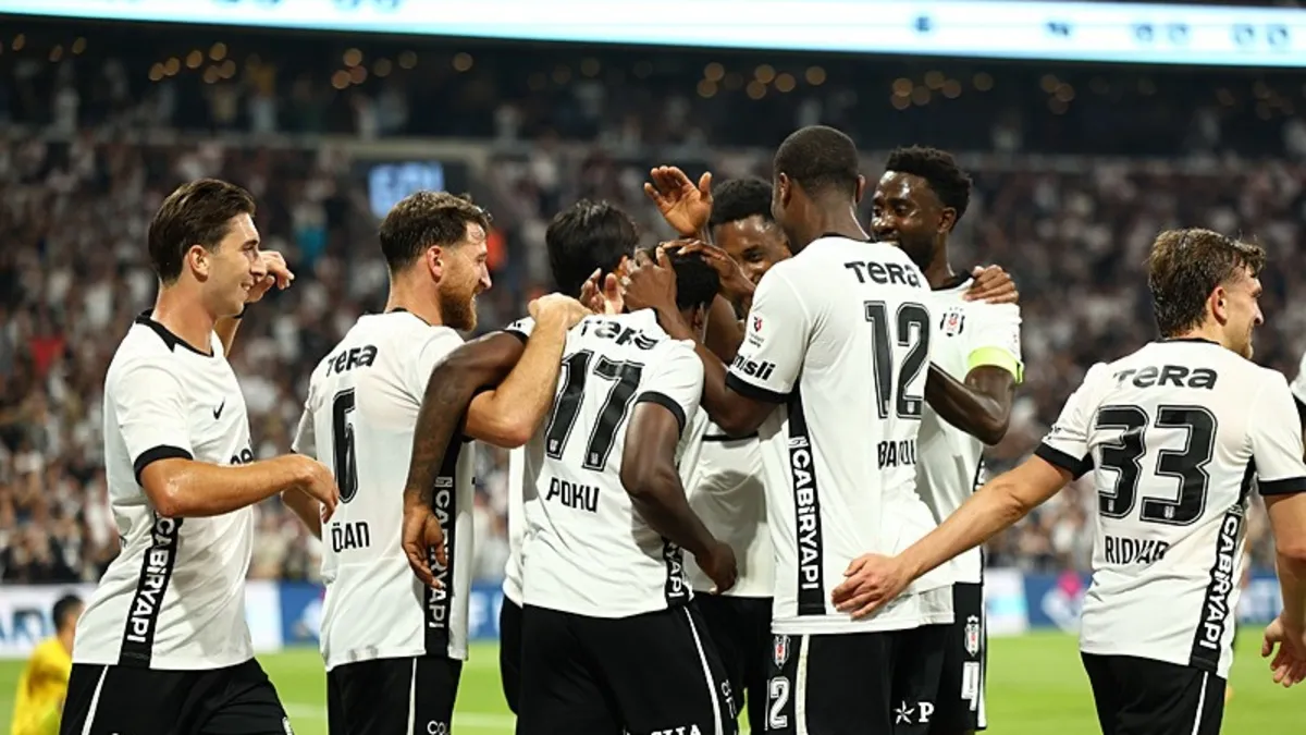 Beşiktaş, Çorum FK'yı 6-2 ile geçti! Vlahovic hat-trick yaptı