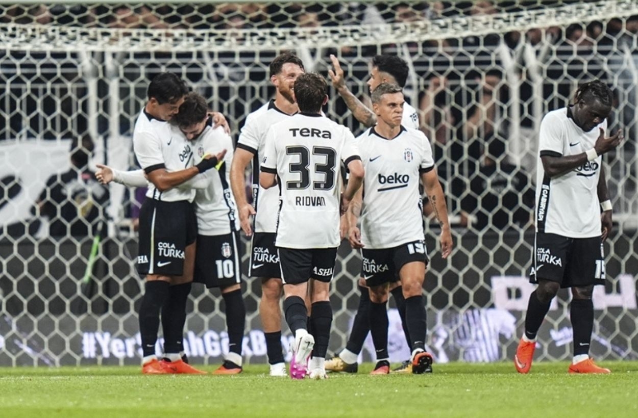 Beşiktaş, Alanyaspor'u Deplasmanda Yenerek İkide İki Yapmak İstiyor