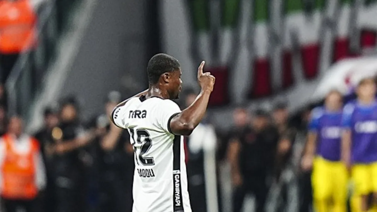 Beşiktaş, Emmanuel Agbadou için takımlar arıyor!