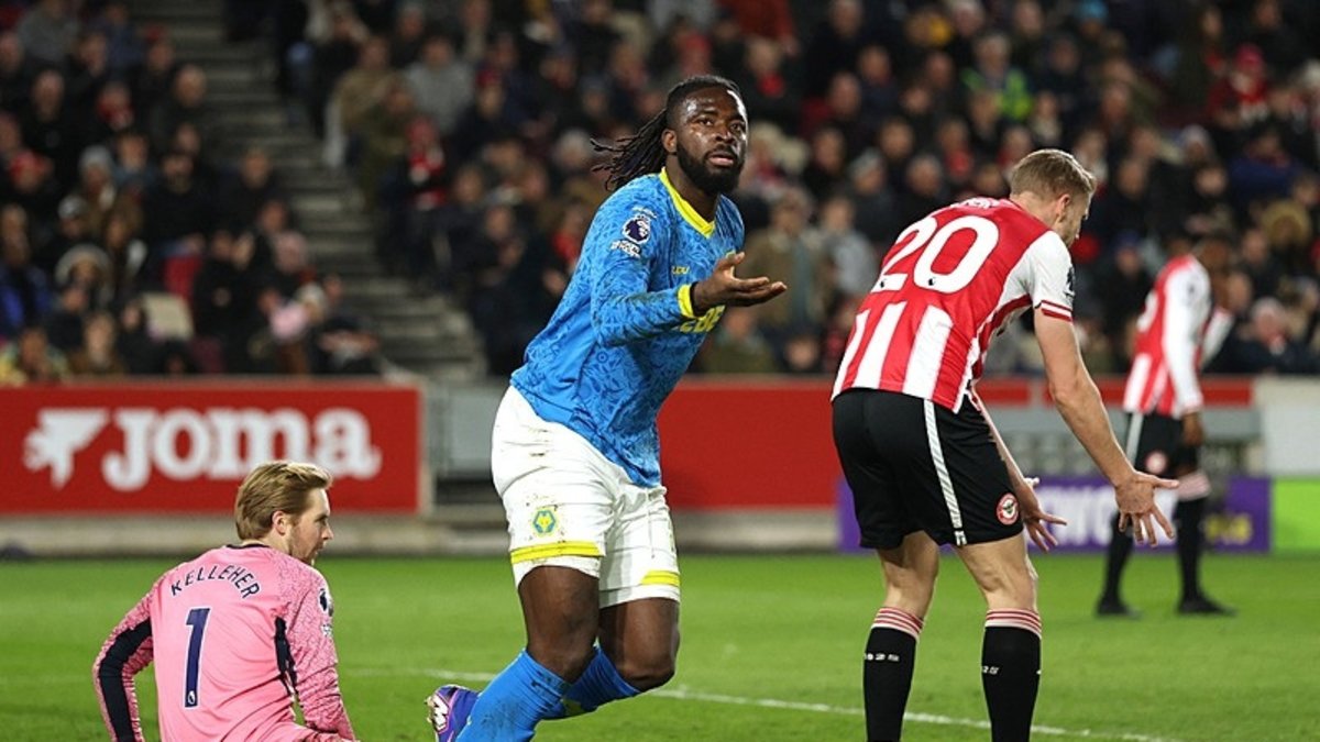 Beşiktaş, Tolu Arokodare ile forvet hattını güçlendirmeyi planlıyor