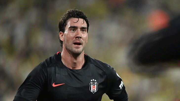 Beşiktaş'ta Dusan Vlahovic Marsilya'ya Dönüyor, Orkun Kökçü'nün Durumu Belirsiz