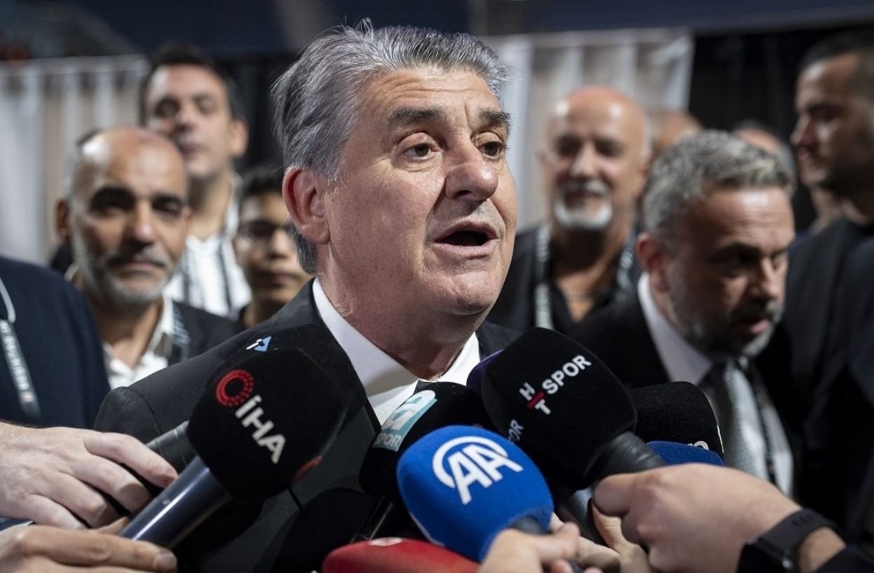 Beşiktaş'ta Olağanüstü Genel Kurulda Serdal Adalı Yeniden Başkan Seçildi